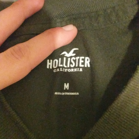 Hollister long sleeve t shirt - Picture 3 of 4